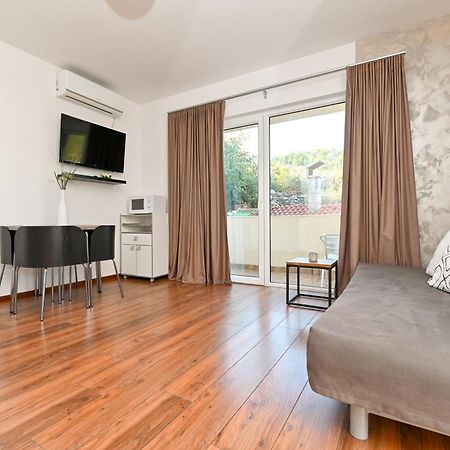 Apartments Bluesky Trogir Bagian luar foto