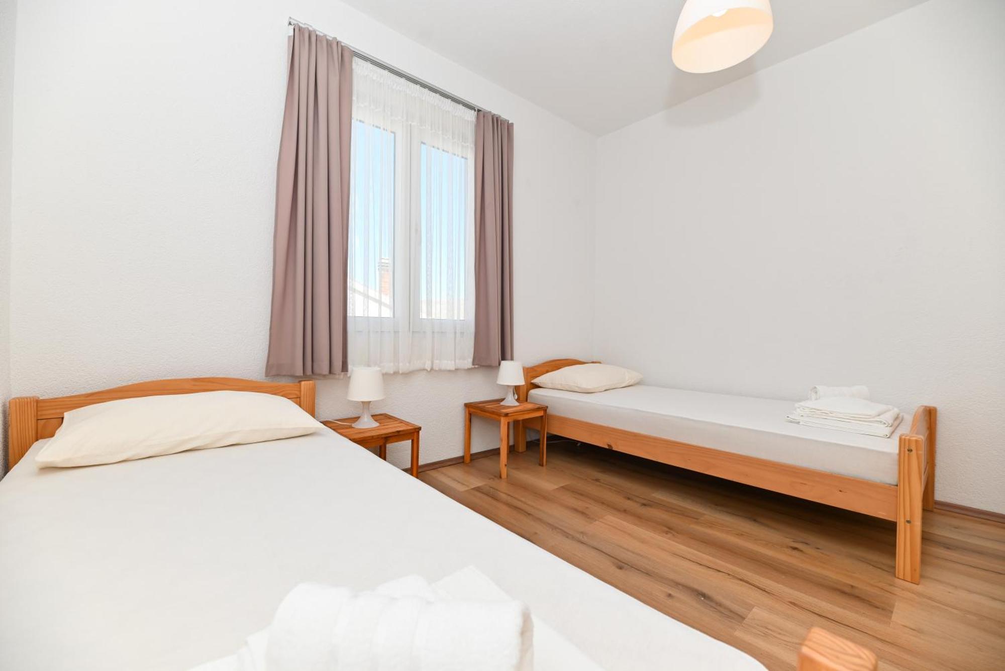 Apartments Bluesky Trogir Bagian luar foto