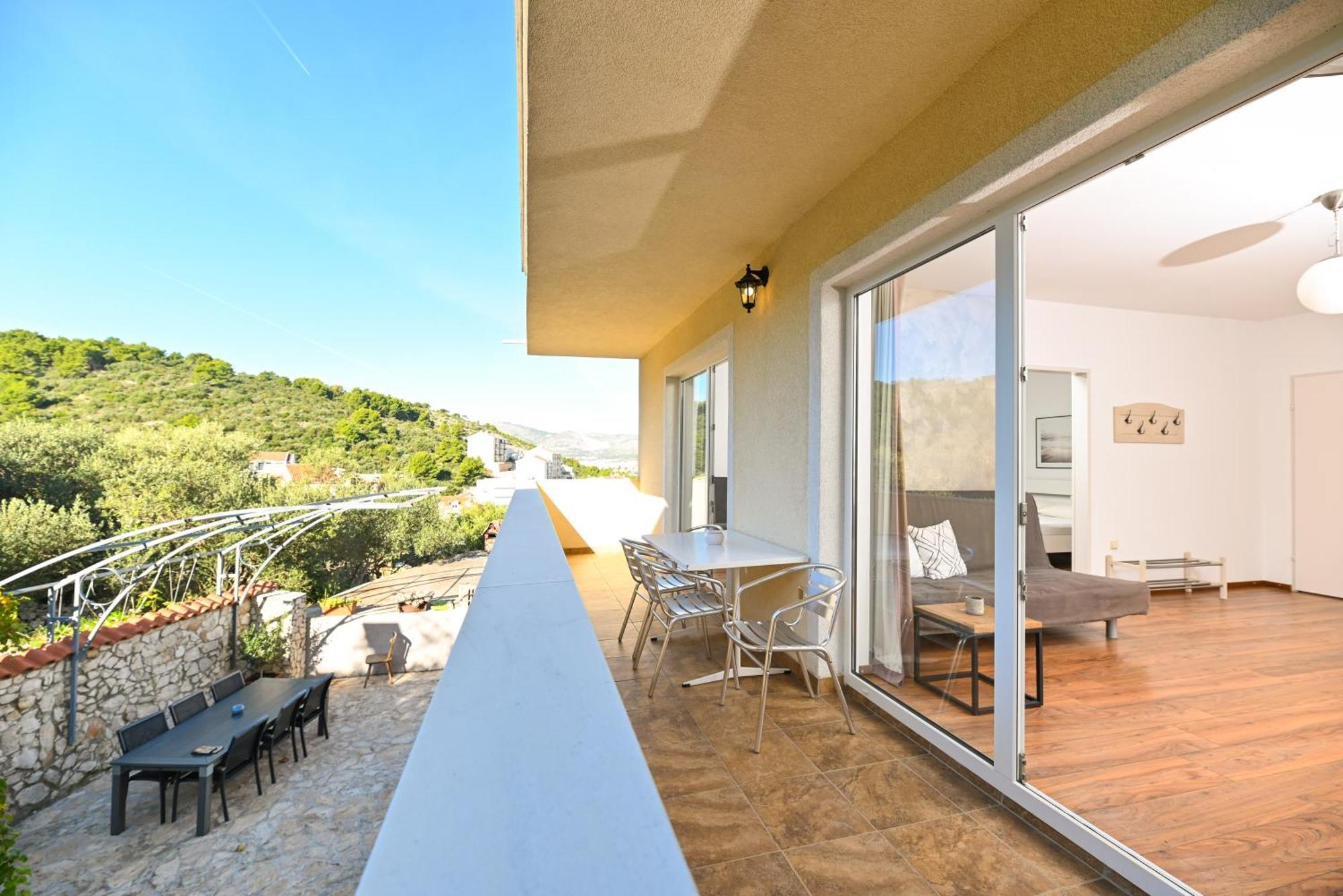 Apartments Bluesky Trogir Bagian luar foto