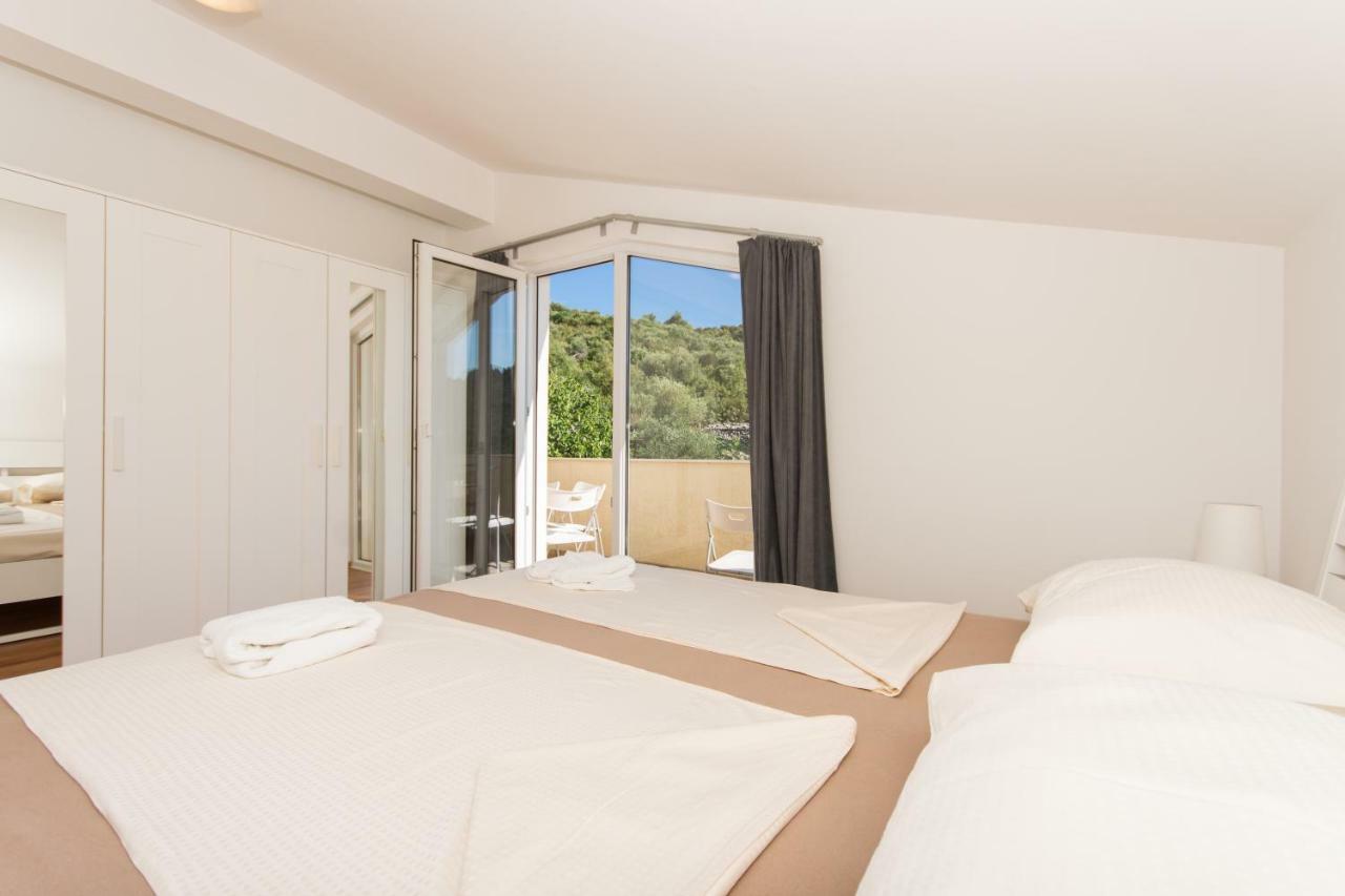 Apartments Bluesky Trogir Bagian luar foto