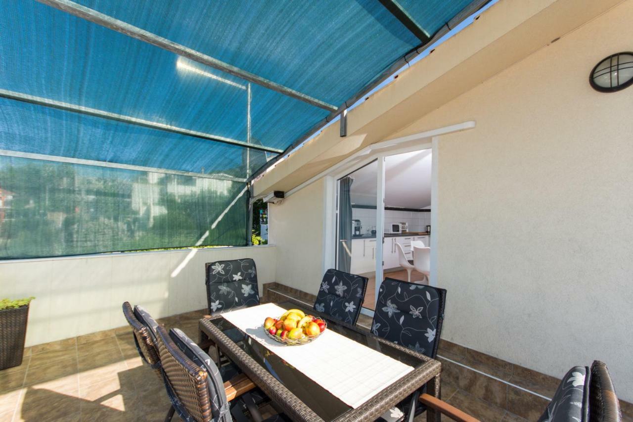 Apartments Bluesky Trogir Bagian luar foto