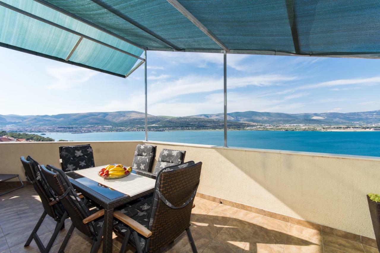 Apartments Bluesky Trogir Bagian luar foto