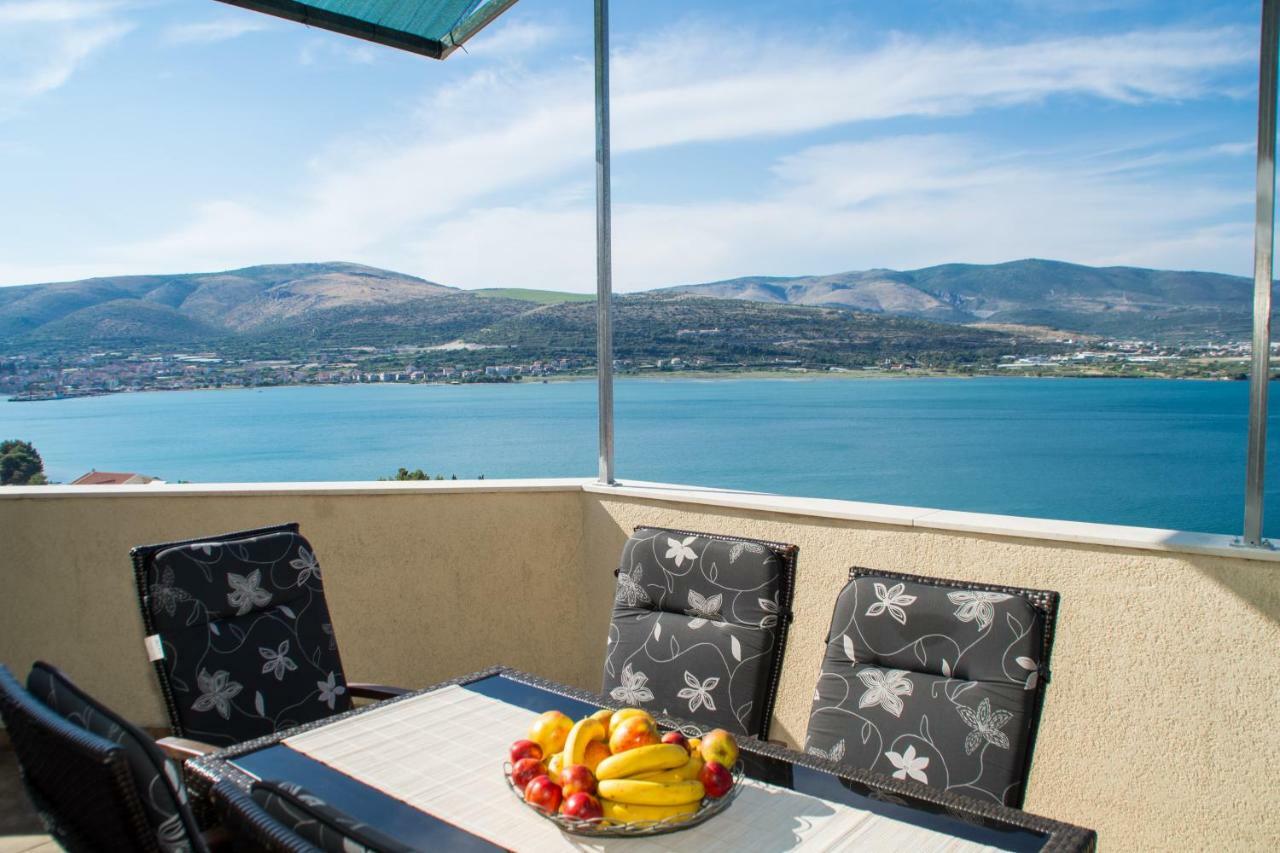Apartments Bluesky Trogir Bagian luar foto