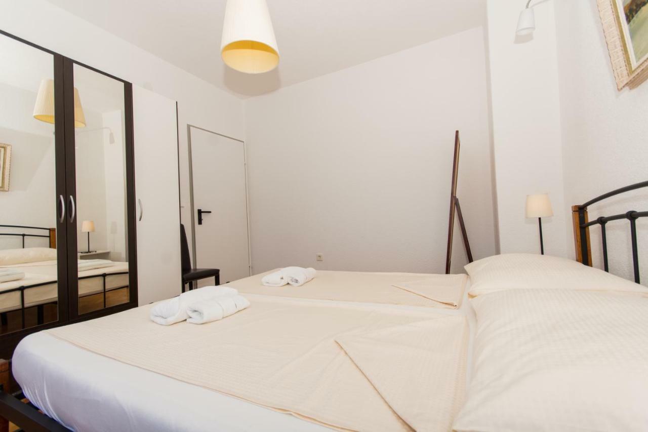 Apartments Bluesky Trogir Bagian luar foto