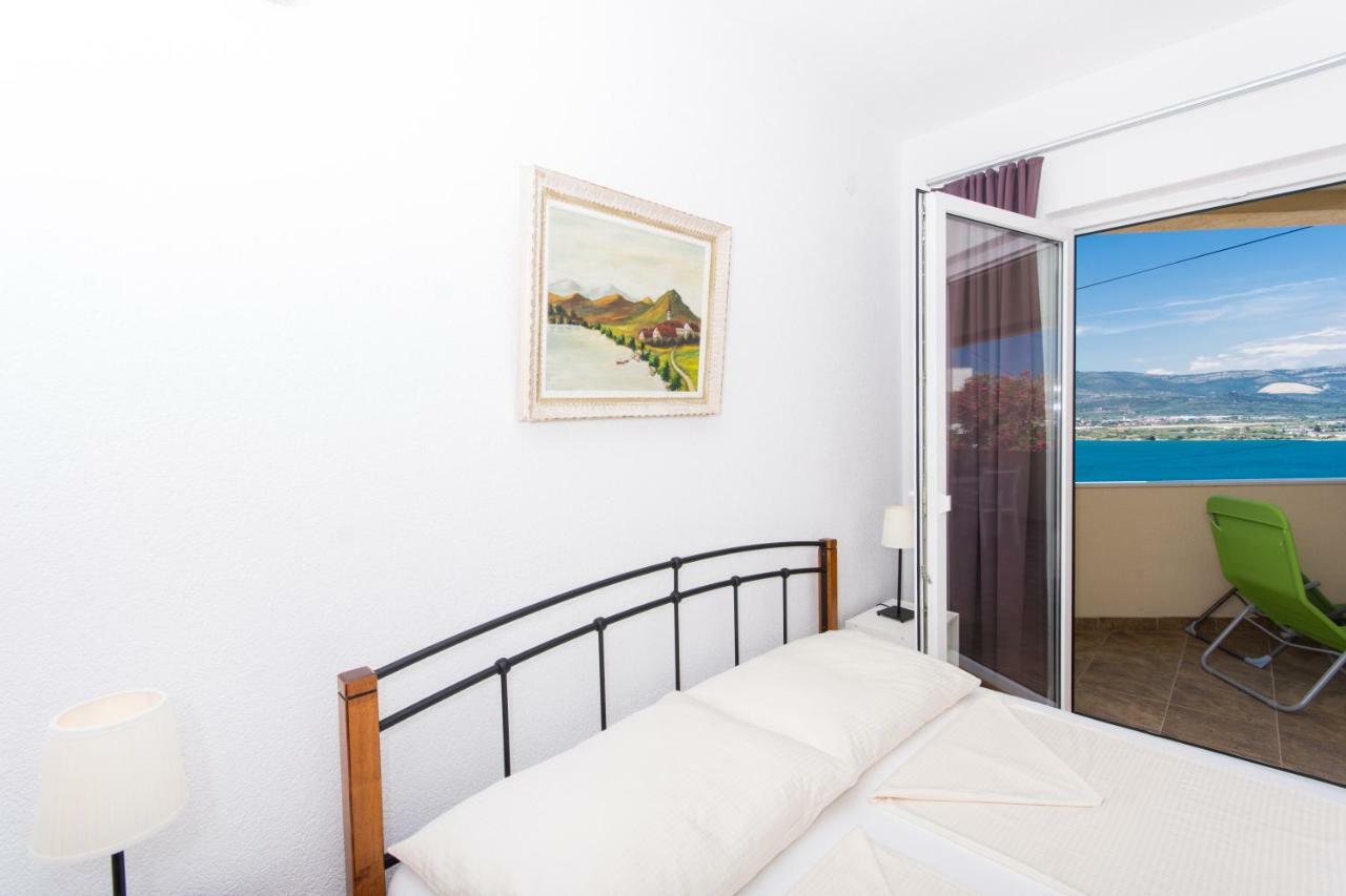 Apartments Bluesky Trogir Bagian luar foto