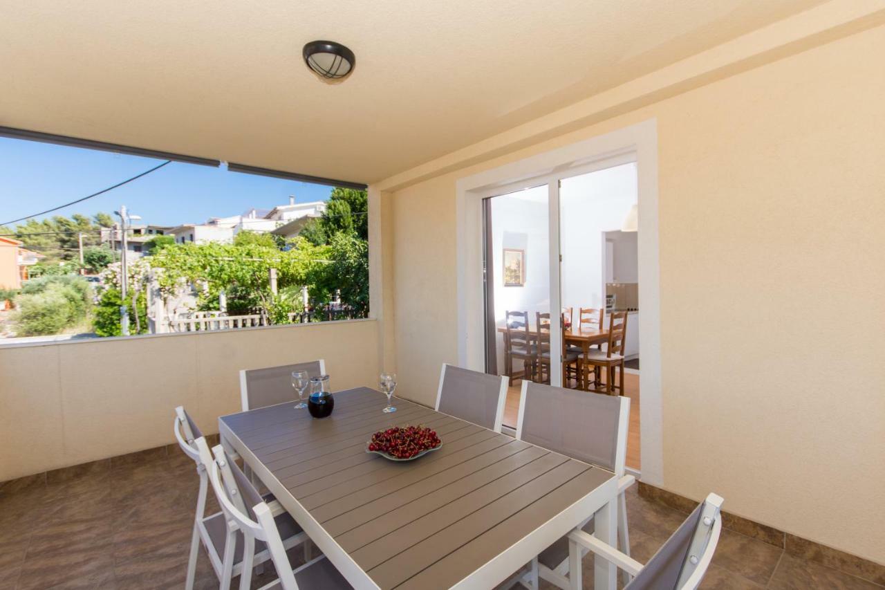 Apartments Bluesky Trogir Bagian luar foto