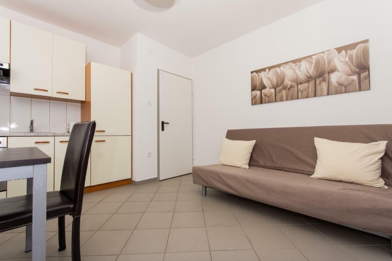 Apartments Bluesky Trogir Bagian luar foto